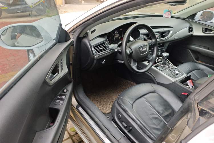 Used Audi A7 2012 2.8FSI quattro Ambition model Driver Seat