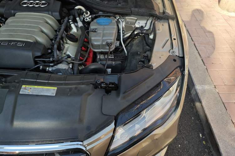 Used Audi A7 2012 2.8FSI quattro Ambition model Engine Bay Left