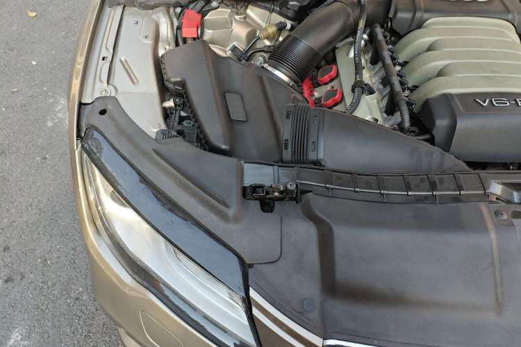 Used Audi A7 2012 2.8FSI quattro Ambition model Engine Bay Right