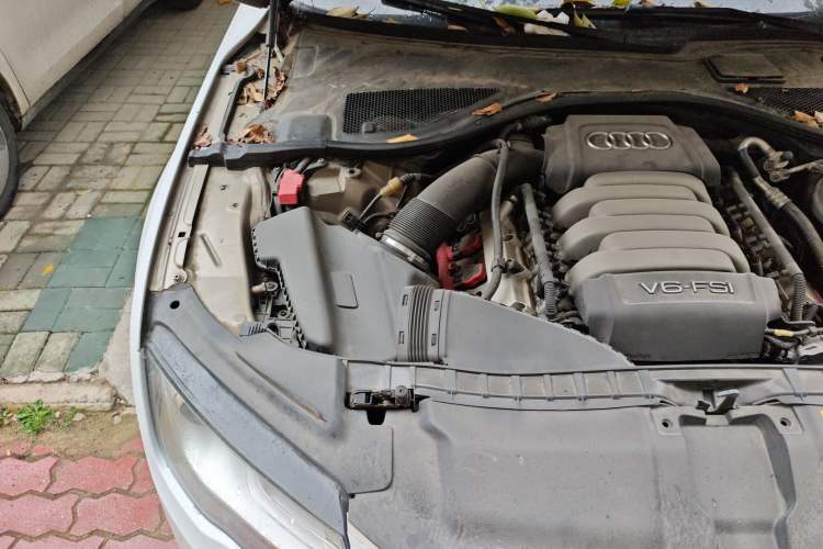 Used Audi A7 2012 2.8FSI quattro Ambition model Engine Bay Right
