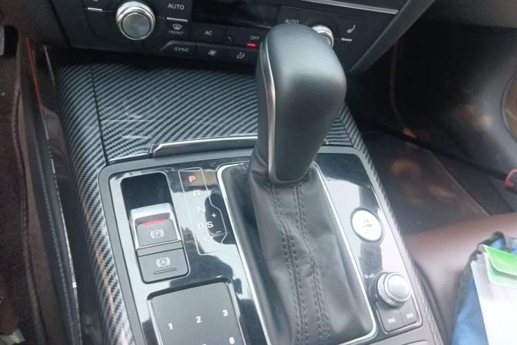 Used Audi A7 2012 3.0TFSI quattro Luxury Edition Gear Lever