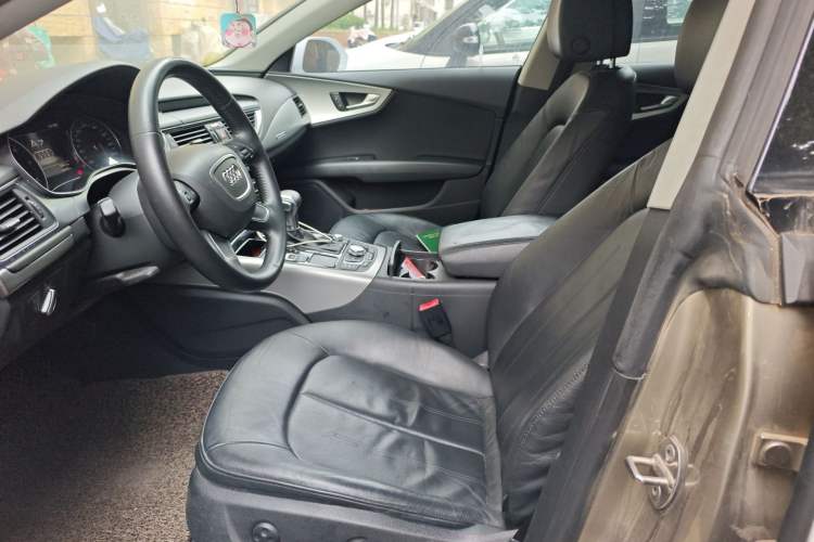 Used Audi A7 2012 2.8FSI quattro Ambition model Left Front Seat
