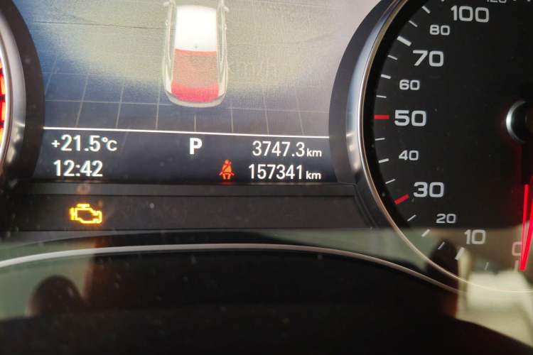 Used Audi A7 2012 2.8FSI quattro Ambition model Odometer Close Up