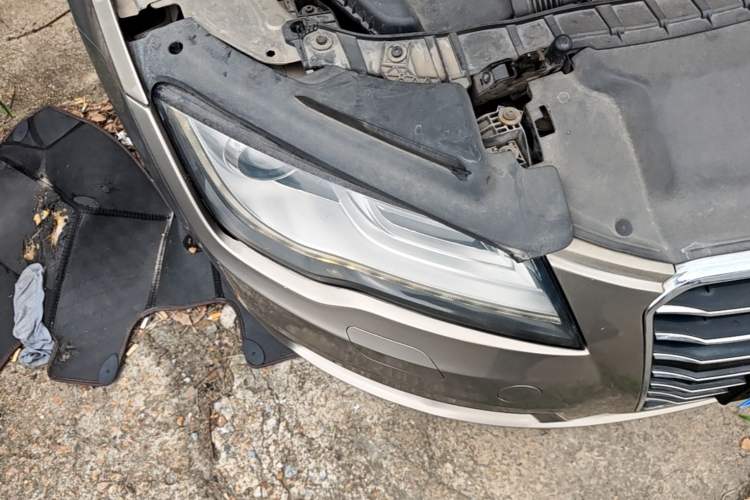 Used Audi A7 2012 3.0TFSI quattro Comfort Edition Right Front Headlight