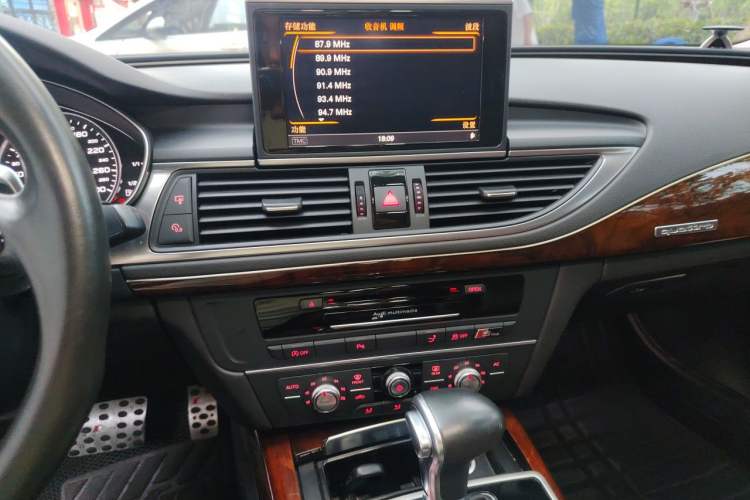 Used Audi A7 2013 50 TFSI quattro Comfort trim Audio And AC Panel