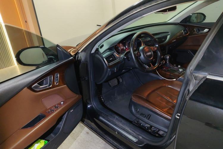 Used Audi A7 2013 50 TFSI quattro Comfort trim Driver Seat