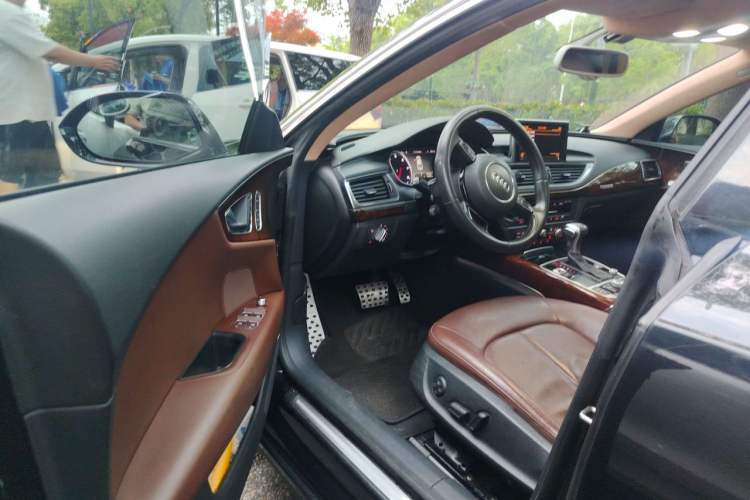Used Audi A7 2013 50 TFSI quattro Comfort trim Driver Seat