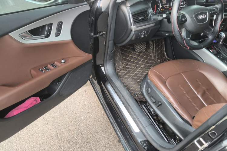 Used Audi A7 2013 35 FSI quattro Ambition Edition Driver Seat