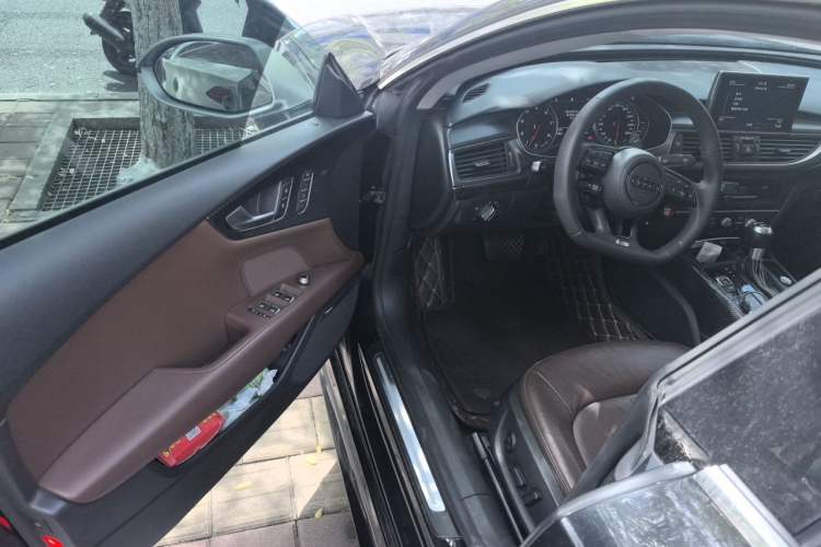 Used Audi A7 2013 50 TFSI quattro Comfort trim Driver Seat
