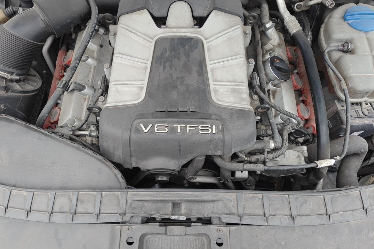 Used Audi A7 2013 50 TFSI quattro Comfort trim Engine Bay