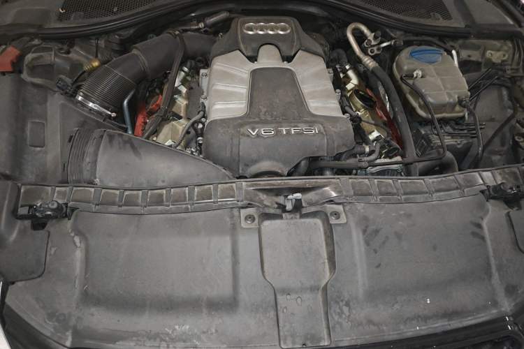Used Audi A7 2013 50 TFSI quattro Comfort trim Engine Bay