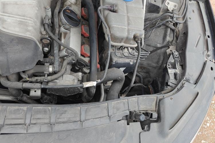 Used Audi A7 2013 50 TFSI quattro Comfort trim Engine Bay Left