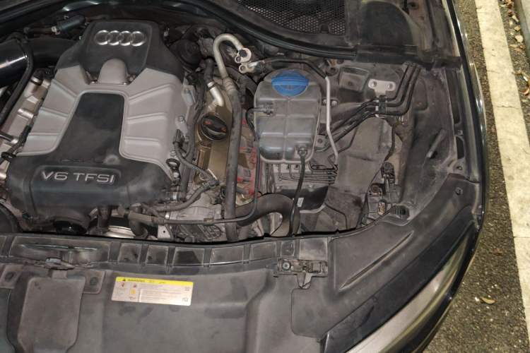 Used Audi A7 2013 50 TFSI quattro Comfort trim Engine Bay Left