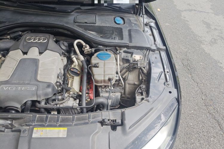 Used Audi A7 2013 50 TFSI quattro Luxury Model Engine Bay Left