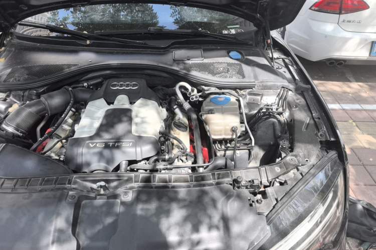 Used Audi A7 2013 50 TFSI quattro Comfort trim Engine Bay Left