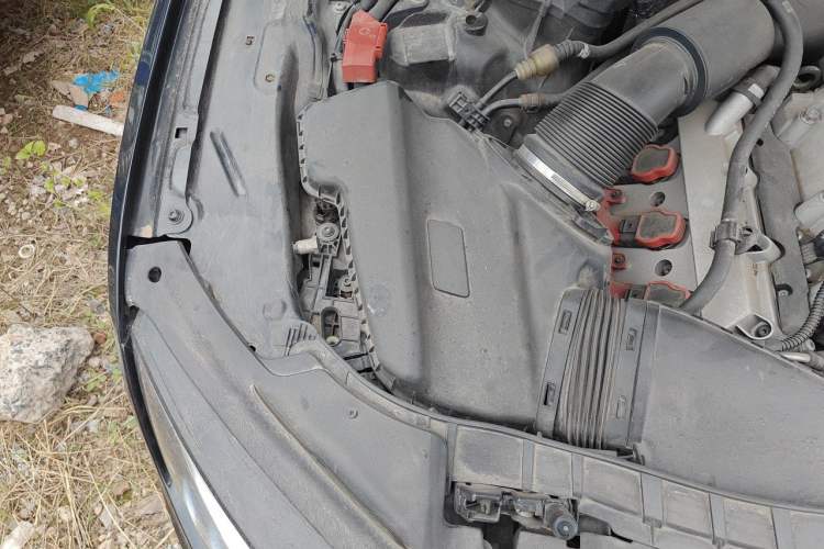Used Audi A7 2013 50 TFSI quattro Comfort trim Engine Bay Right