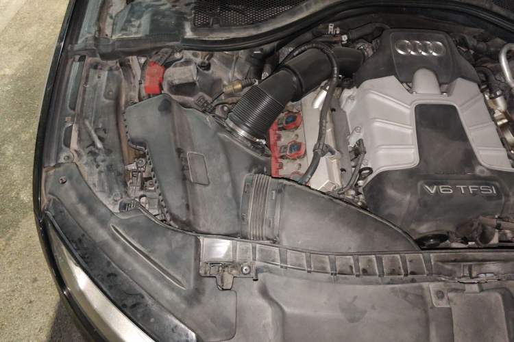 Used Audi A7 2013 50 TFSI quattro Comfort trim Engine Bay Right