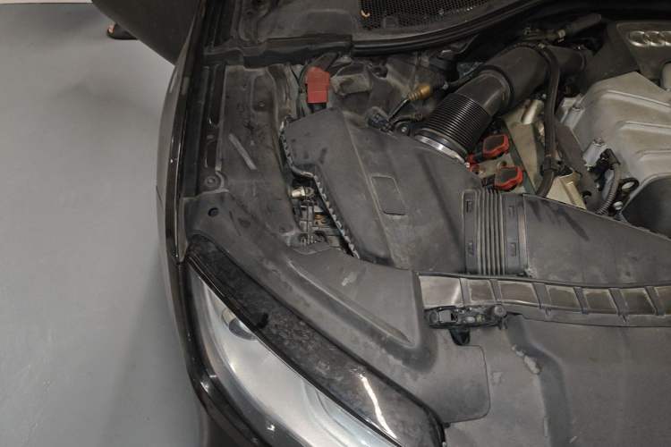 Used Audi A7 2013 50 TFSI quattro Comfort trim Engine Bay Right