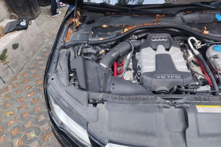 Used Audi A7 2013 50 TFSI quattro Comfort trim Engine Bay Right