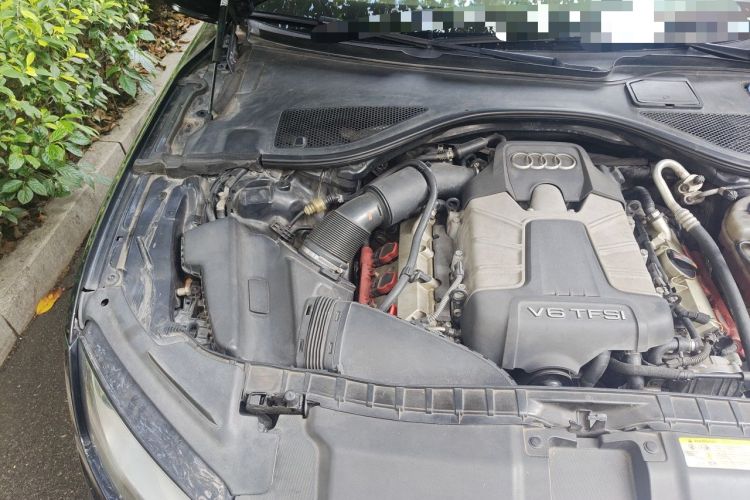 Used Audi A7 2013 50 TFSI quattro Luxury Model Engine Bay Right