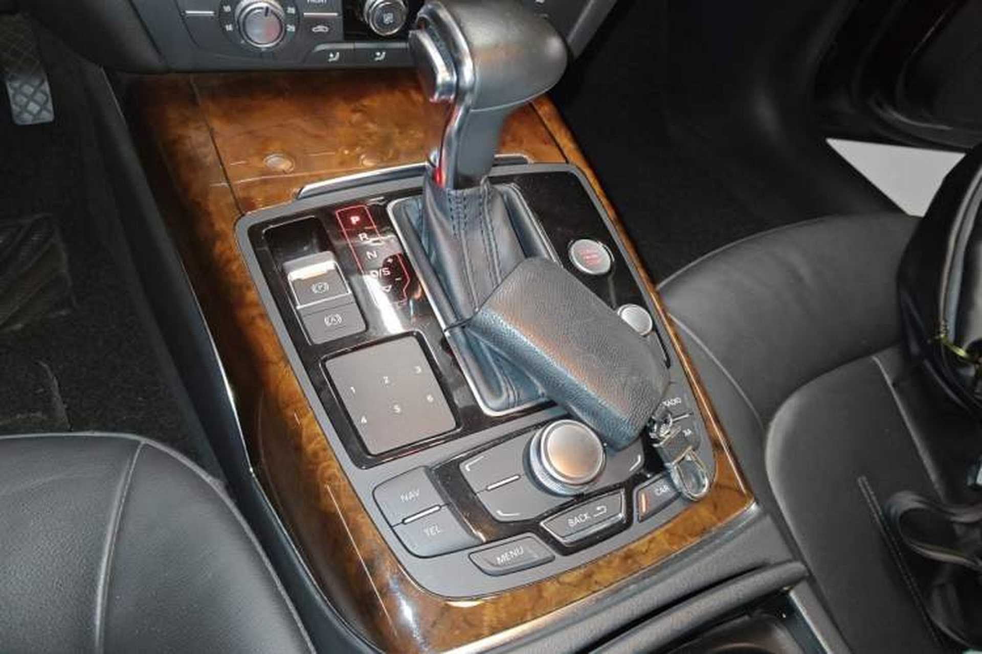 Used Audi A7 2013 50 TFSI quattro Comfort trim Gear Lever