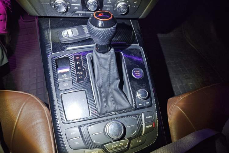 Used Audi A7 2013 30 FSI Standard Edition Gear Lever