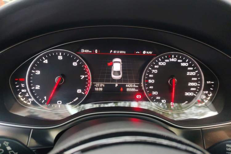Used Audi A7 2013 50 TFSI quattro Comfort trim Instrument Cluster