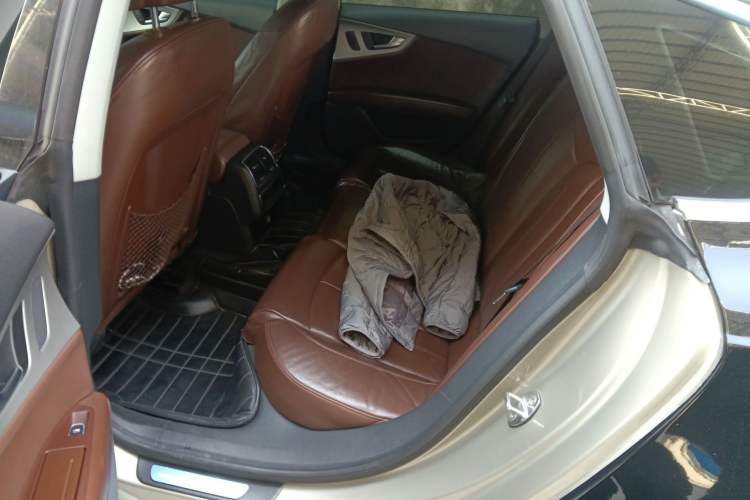 Used Audi A7 2013 35 FSI quattro Ambition Edition Left Rear Seat