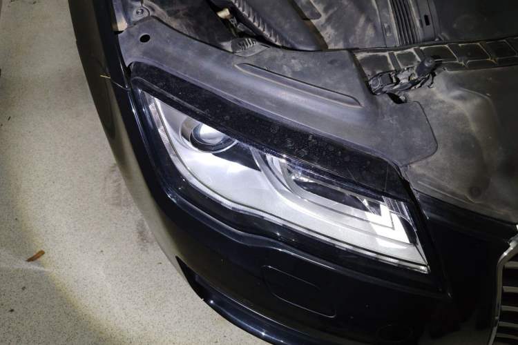 Used Audi A7 2013 50 TFSI quattro Comfort trim Right Front Headlight