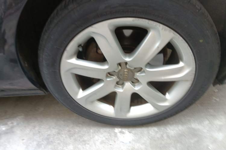 Used Audi A7 2013 35 FSI quattro Ambition Edition Right Front Wheel Hub