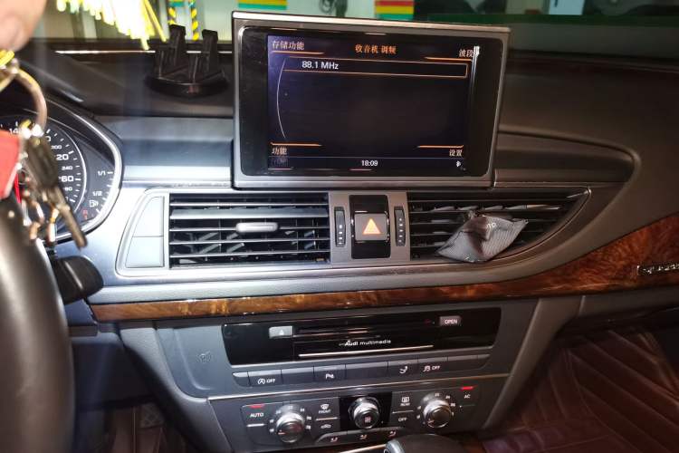 Used Audi A7 2013 50 TFSI quattro Comfort trim Audio And AC Panel