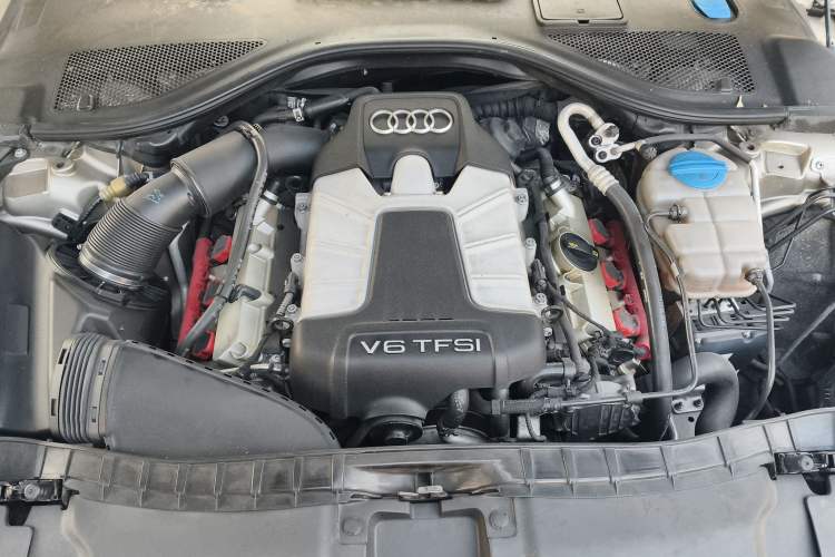 Used Audi A7 2013 50 TFSI quattro Comfort trim Engine Bay