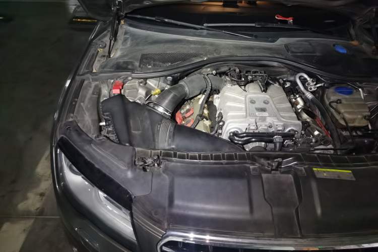 Used Audi A7 2013 50 TFSI quattro Comfort trim Engine Bay Right