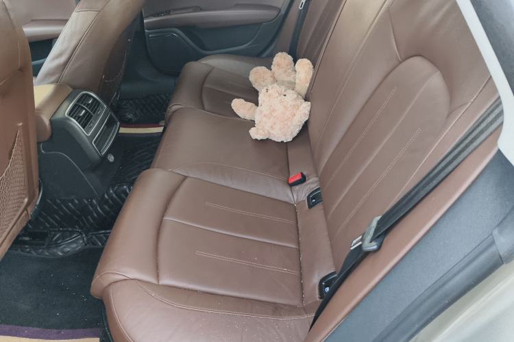 Used Audi A7 2013 50 TFSI quattro Comfort trim Interior 4