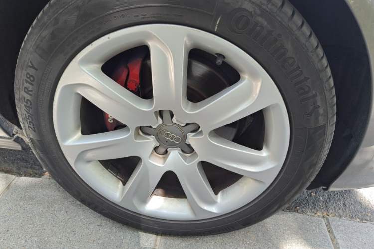 Used Audi A7 2013 35 FSI quattro Ambition Edition Right Front Wheel Hub