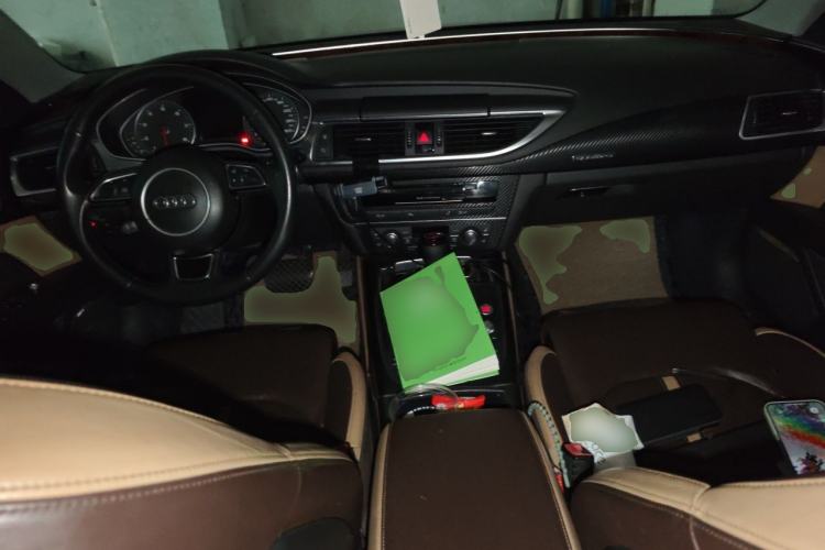 Used Audi A7 2013 50 TFSI quattro Comfort trim Center Console