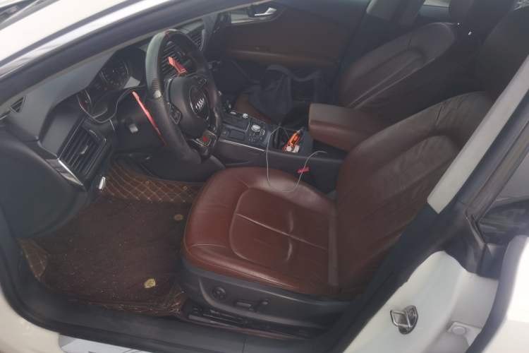 Used Audi A7 2013 30 FSI Standard Edition Driver Seat