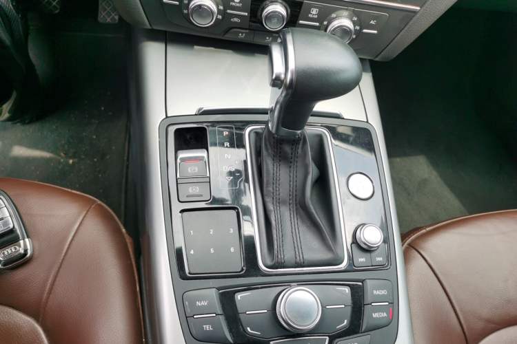 Used Audi A7 2013 30 FSI Standard Edition Gear Lever