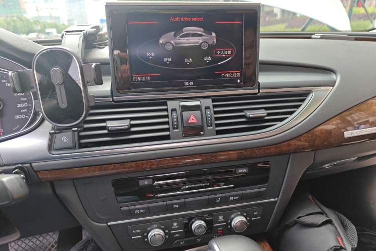Used Audi A7 2013 50 TFSI quattro Comfort trim Audio And AC Panel