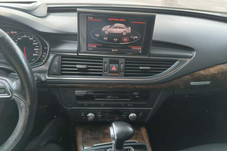 Used Audi A7 2013 50 TFSI quattro Luxury Model Audio And AC Panel