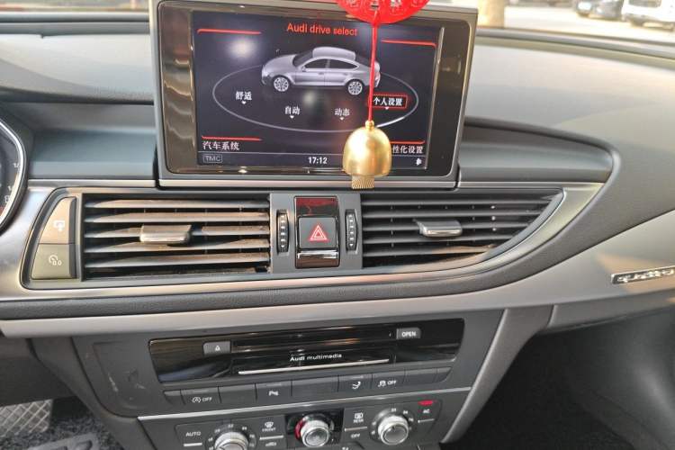 Used Audi A7 2013 35 FSI quattro Ambition Edition Audio And AC Panel