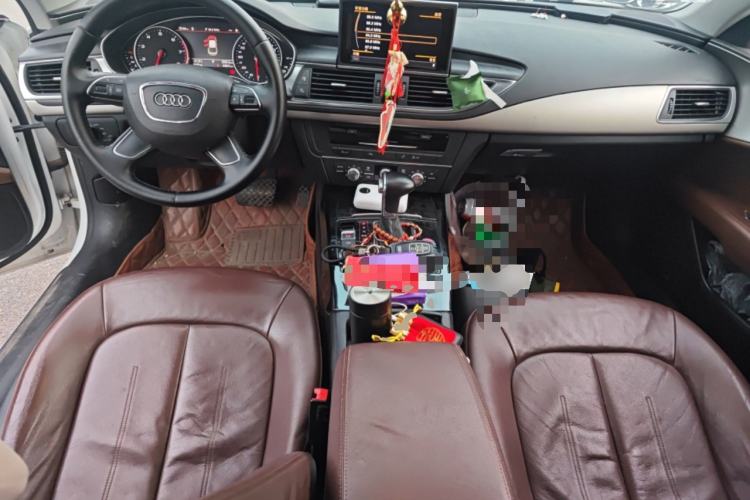 Used Audi A7 2013 30 FSI Standard Edition Center Console