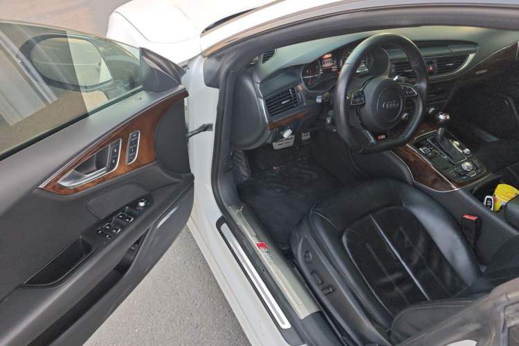 Used Audi A7 2013 50 TFSI quattro Comfort trim Driver Seat