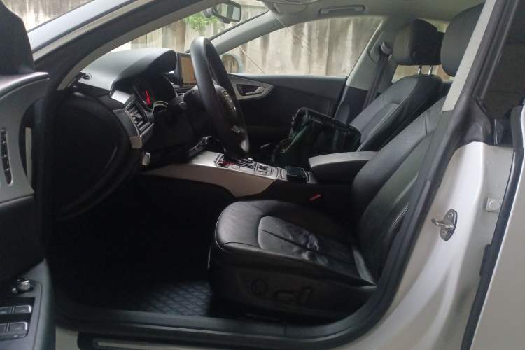 Used Audi A7 2013 35 FSI quattro Ambition Edition Driver Seat