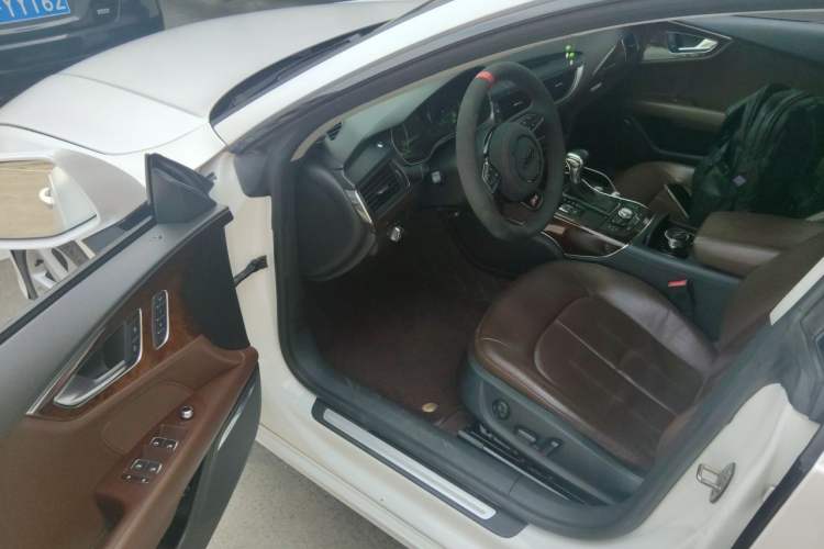 Used Audi A7 2013 50 TFSI quattro Comfort trim Driver Seat