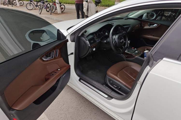 Used Audi A7 2013 50 TFSI quattro Comfort trim Driver Seat
