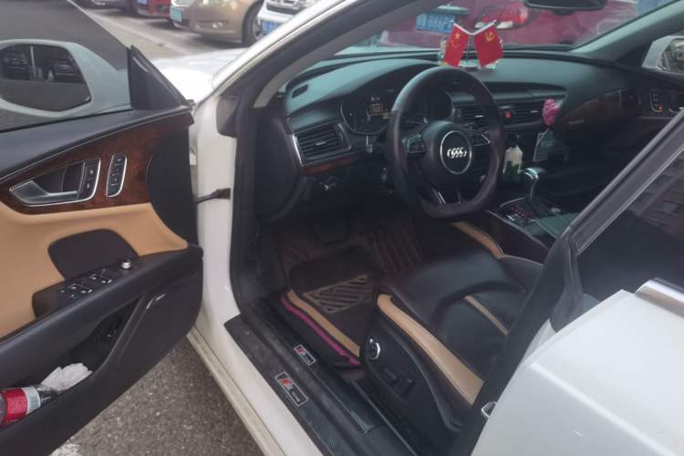 Used Audi A7 2013 50 TFSI quattro Comfort trim Driver Seat