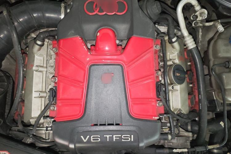 Used Audi A7 2013 50 TFSI quattro Comfort trim Engine Bay
