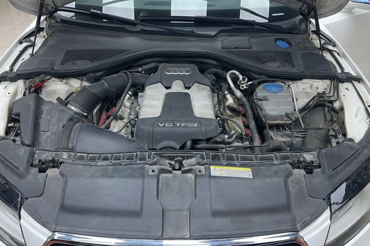 Used Audi A7 2013 50 TFSI quattro Comfort trim Engine Bay