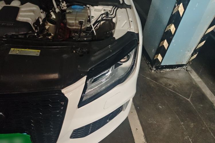 Used Audi A7 2013 50 TFSI quattro Comfort trim Engine Bay Left